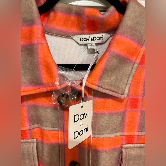 NWT - Davi & Dani Shacket Size: Small - Picture 4 of 4